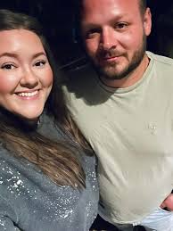 Life away from home for the week must have really taken its toll 🤣Derek  Mays