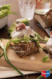 Ricetta Crostoni Al Vitello Tonnato Insalata Di Puntarelle Rezept Sardellen Croutons Lebensmittel Essen