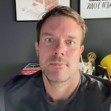 Daisy Chung (鍾彥儒） (@daisychungart)