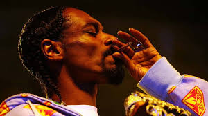 Snoop Dogg Lanca Sua Propria Marca De Maconha Veja