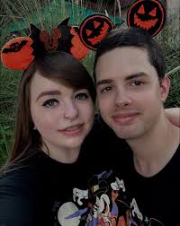 Does mnsshp reduce wait times for attractions?