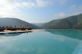 Iată topul celor mai frumoase cabane și pensiuni cu ciubăr din românia, toate amplasate in mijlocul naturii, numai bune pentru un weekend de relaxare. Top 10 Pensiuni Cu Piscine Fabuloase Pentru O VacanÈÄ De Vis In Romania Wawlist