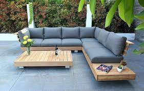 35 Charming Diy Outdoor Furniture Ideas Diy Outdoor Furniture Projects Aren T Just For The Crafty Or Patio Couch Diy Outdoor Furniture Garden Patio Furniture
