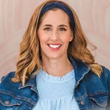 Jackie Glaser's Instagram, Twitter & Facebook