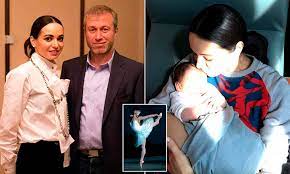 He married olga yurevna lysova in 1987, after a brief instinct in the soviet army, but split his ways in 1990. Ballerina Linked To Roman Abramovich Gives Birth As Chelsea Boss Is Banned From Returning To Uk Daily Mail Online