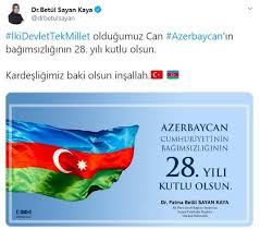 28 mayıs'ta da tiflis'de mehmet emin resulzade liderliğinde azerbaycan halk cumhuriyeti ilan edildi. Azerbaycan Bagimsizlik Gunu Nu Kutluyor