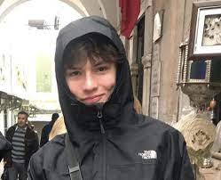 He does not currently have public twitter, snapchat or tiktok accounts. Louis Partridge 13 Facts About The Enola Holmes Actor You Need To Know Popbuzz