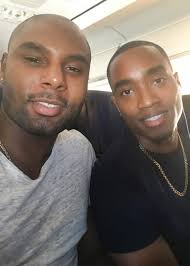 Hadithi ya James na Korey: Nyumba kwa Likizo