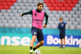 Prima di monza juve, il vicepresidente pavel nedved ha parlato di un'offerta congrua presentata al sassuolo per il classe '98, con la dirigenza che conta sulla volontà di locatelli di trasferirsi a torino. Report Juventus Set To Raise Bid For Manuel Locatelli To 40 Million Black White Read All Over