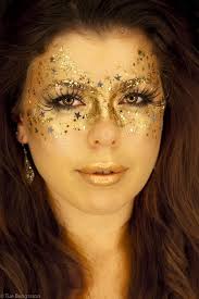 Use Purple Green Yellow For Mardi Gras New Years Eve Mask Created With Ma Halloween Makeup Diy Cool Halloween Makeup New Years Eve Makeup