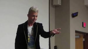 Birds Flying High Lyrics Michael Buble Feeling Good By Michael Buble In An American Sign Language Asl Perfo Music Videos With Sign Language American Sign Language Sign Language Michael