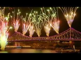 Qbe riverfire returns to the skies over brisbane as the city unites to welcome riverfestival 2008! Brisbane Sunsuper Riverfire 2017 Youtube
