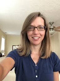 Hola! Me llamo Jessica McKie. I started teaching 22 years ago in a  bilingual classroom. I have taught students in Pre-K, elementary school,  high school, college, and professional workplace settings. I have