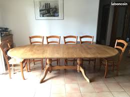 La table à manger ronde, c'est la garantie d'une ambiance chaleureuse et conviviale. Table Ovale Extensible En Epicea Massif 10 A 12 Personnes Ameublement Table Ovale Table Table 12 Personnes