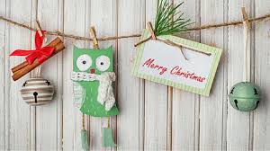 It's fun to add a personal touch to your tree, and hanging your diy ornaments up each year will bring back lots of fun memories. 20 Homemade Christmas Decorations For Kids To Make Treasure