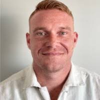 Justin Luzier's Instagram, Twitter & Facebook