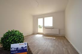 Ich suche dringend eine 1 raum oder 2 raum wohnung bis ca. 2 Raum Wohnung Hohenstein Ernstthal Wg Hot