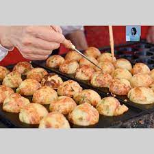 タコハウスの豚のたこ焼き 一つの鉄板で繰り広げられる豚とタコの闘い 三重県に暮らす 旅するwebマガジン otonamie オトナミエ たこ焼き 豚 豚キムチ