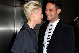 Der chef der marvel studios, kevin feige, gestand nun in. Hollywoodstar Tilda Swinton Radelt Fur Die Doku The Invisble Frame An