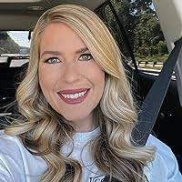 Elissa Douglas's Instagram, Twitter & Facebook