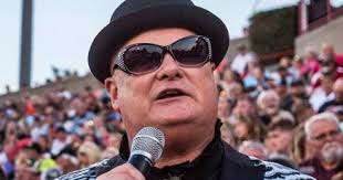 Longtime track announcer Randy Pettitt resigns with seven weeks to go in  Bowman Gray Stadium's season