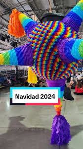 Arte Navideño: Piñatas Personalizadas en Atlixco, Puebla