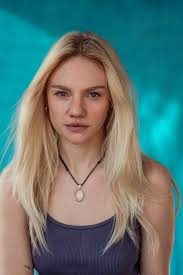 Hanna" To the Meadows (TV Episode 2020)