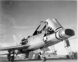 Http Www F 100 Org Images F 100a 31701 Jpg F 100a Block 20 Aircraft Maintenance Us Military Aircraft Aircraft Photos