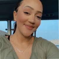 Lisa Bastedo's Instagram, Twitter & Facebook