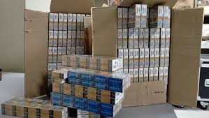 Bonjour je vous ai pris quelques photos ce jeudi 14 juin 2018 dans le petit aussi je vous propose de m'envoyer régulièrement des photos des cartouches prises par vos soins ! Millau Les Douanes Saisissent 260 Cartouches De Cigarettes Midilibre Fr