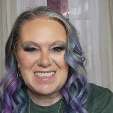 And our Woman Crush Wednesday goes to…the stunning Lauralee Bell! Drop a ❤️  to show her some love, and tune in to the next episode of Paul and  Christine Week today on