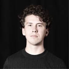 Jeg vil gjerne dele at jeg har startet en ny jobb som First Officer