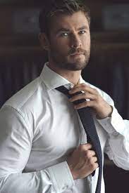 Chris Hemsworth Poisk V Tvittere Tvitter Chris Hemsworth Thor Chris Hemsworth Shirtless Chris Hemsworth Wife