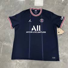 Ti mostriamo tutti i prodotti, tra cui la maglietta. Nova Camisa Jordan Do Psg E Revelada
