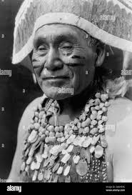 Native ceremonial costume Black and White Stock Photos & Images