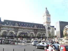 <p>ville gastronomique, berceau historique de la france : Gare De Lyon Train Station Paris By Train