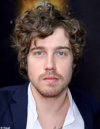 Julien doré is a nice bit of crumpet. Julien Dore De Retour En Studios Elle