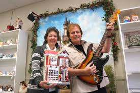 We are a locally owned and operated music academy offering lessons in piano, guitar, flute, trumpet and more. Locals Open Academy Of Music And Art In Parksville Bc Local News