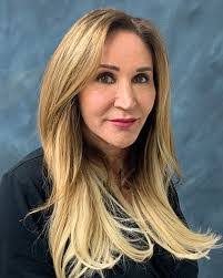 Janet Bellamy's Instagram, Twitter & Facebook