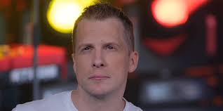 Doch für sie war diese zeit eher unbedeutend, wie schwarz nun t. Rapper Rechnen Ab Falls Eine Influencerin Sich Umbringt Ist Oli Pocher Schuld Mopo