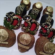 Birthday Chocolate Covered Strawberries Queen Of Treats911 En Instagram Versace 30th Birthday Chocolate Covered Fruit Chocolate Covered Desserts Chocolate Covered Strawberries