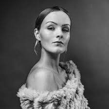 Jana Holt's Instagram, Twitter & Facebook