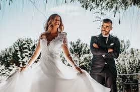 Per le spose con un viso quadrato, meglio optare per gioielli dalle forme più curvilinee. Gioielli Sposa I Preziosi Per Il Tuo Giorno Piu Bello Gioielli Di Valenza