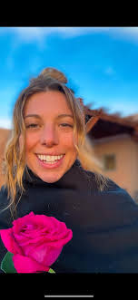 Tropical retreat options for introspection and connection