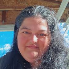 Does anyone have unwanted yarn to give away?