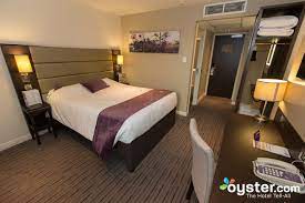 The premier travel inn located near heathrow airport promises affordable luxury and provides great value for money. Premier Inn London Heathrow Airport Bath Road Hotel Meeting Rooms At The Premier Inn London Heathrow Airport Bath Road Hotel Oyster Com Hotel Photos