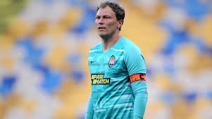 28 июня 1984, кировоград, украинская сср, ссср) — украинский футболист, вратарь клуба «шахтёр» (донецк). Pyatov Rasskazal O Strannoj Tradicii Prazdnovaniya Dnya Rozhdeniya U Brazilcev Shahtera Futbol 24