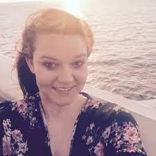 Jana Cagle's Instagram, Twitter & Facebook