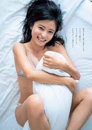 小島瑠璃子(24)の正常位でハメてるみたいなグラビアが抜けるｗｗ【エロ画像】 | 芸能エロチャンネル｜グラビアやアイドルの水着エロ画像などを毎日更新