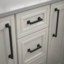 Parow 8 13 16 Center To Center Appliance Pull In 2020 Black Cabinet Hardware Franklin Brass Appliance Pull